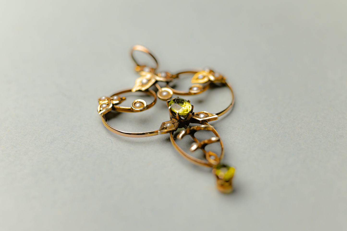 9ct Gold Peridot Pendant