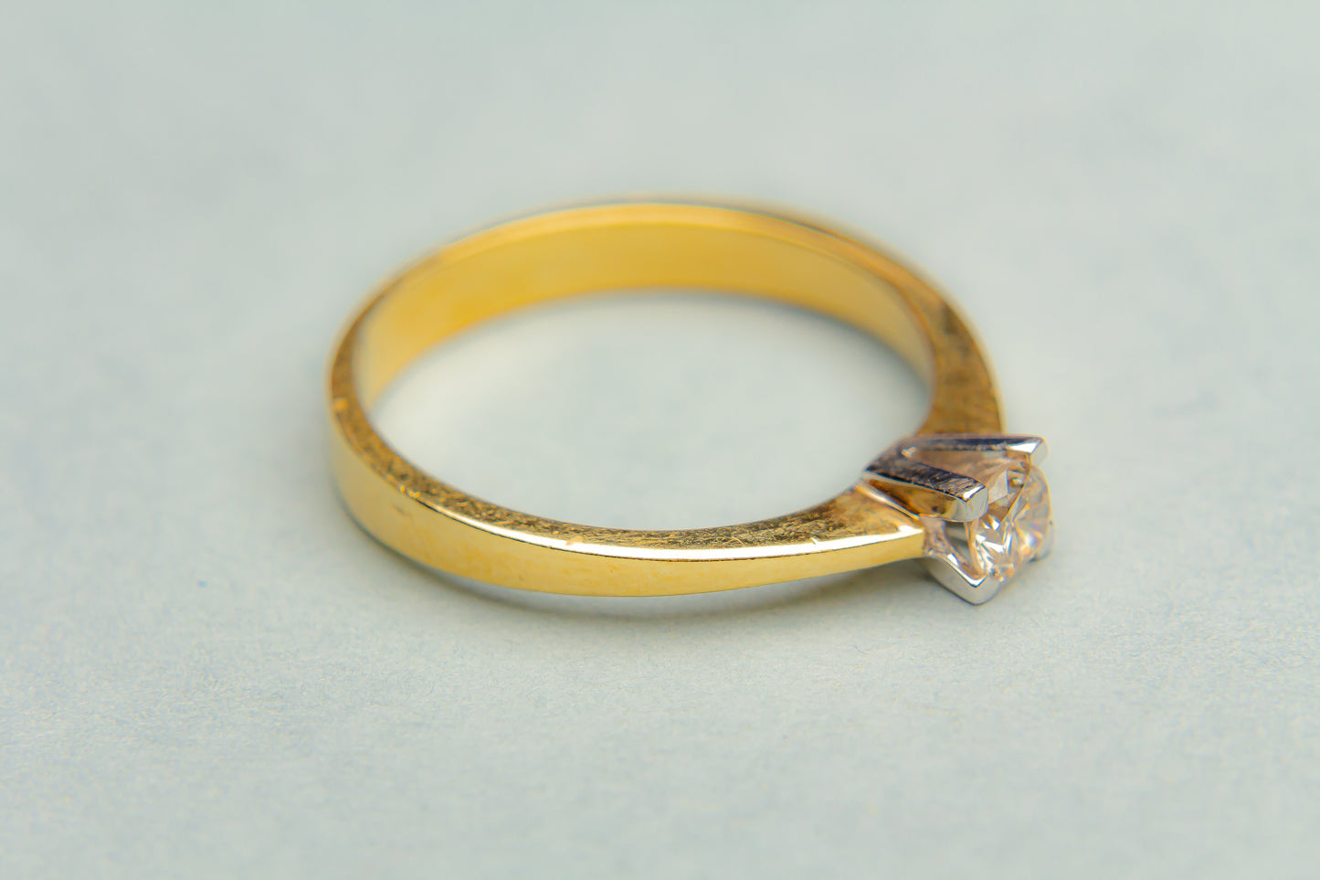 Diamond solitaire ring